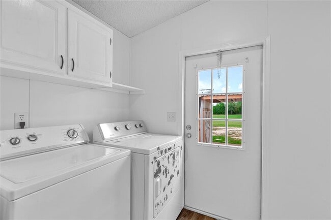 Building Photo - 7012 Bronco Ct