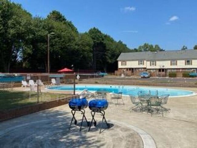 Building Photo - 4657 Old Lantern Way