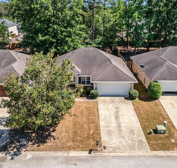 Building Photo - 2056 Sylvan Lake Dr