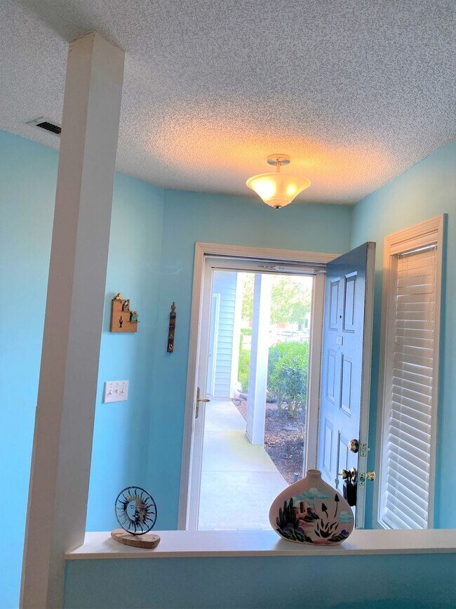 Building Photo - Furnished! Breezewood ground floor unit, Open floor plan, fire place, patio, large closets, wood ...