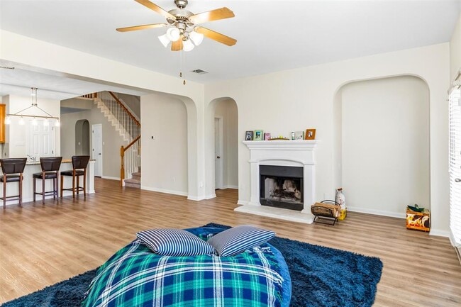 Building Photo - 14504 Broadwinged Hawk Dr