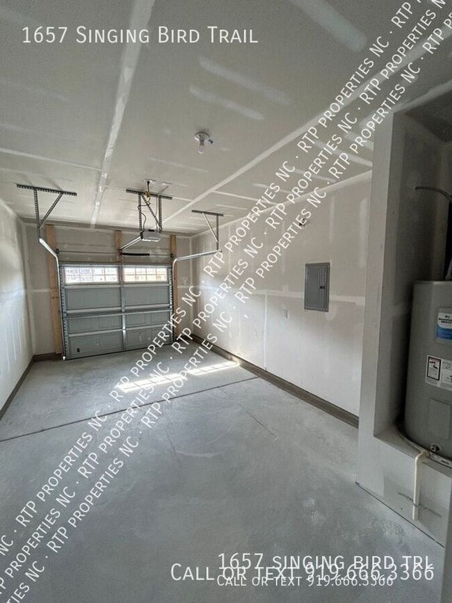 Building Photo - 1657 Singing Bird Trl
