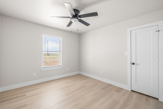 Building Photo - 10611 East C R 7400