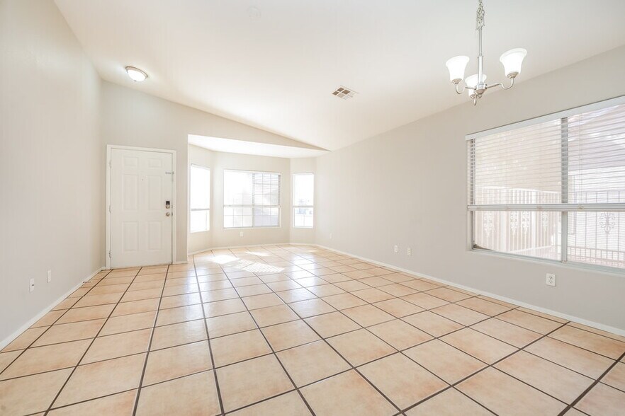 Building Photo - 5216 Backwoodsman Ave