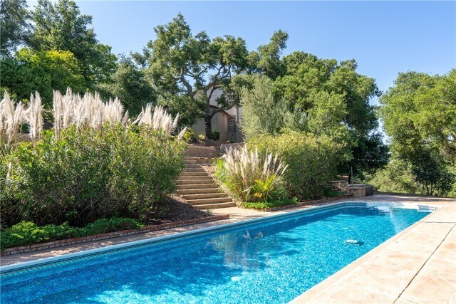 Building Photo - 10885 San Marcos Rd