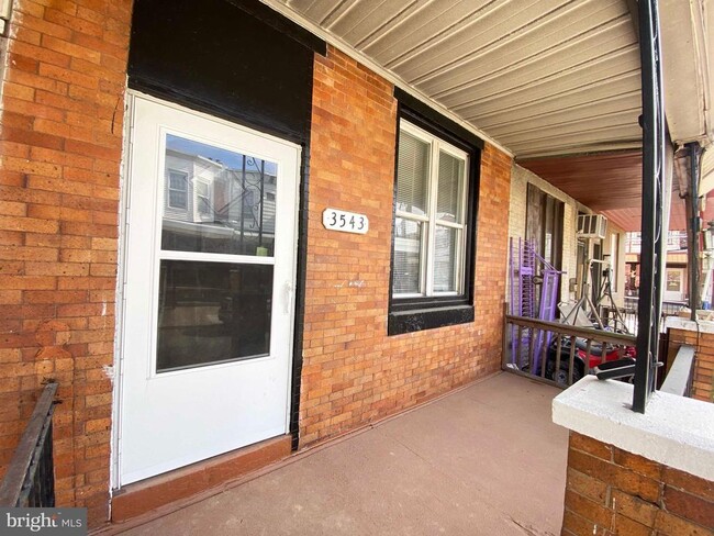 Building Photo - 3543 Stouton St