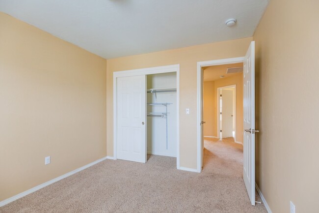 Building Photo - Beautiful Two Story House