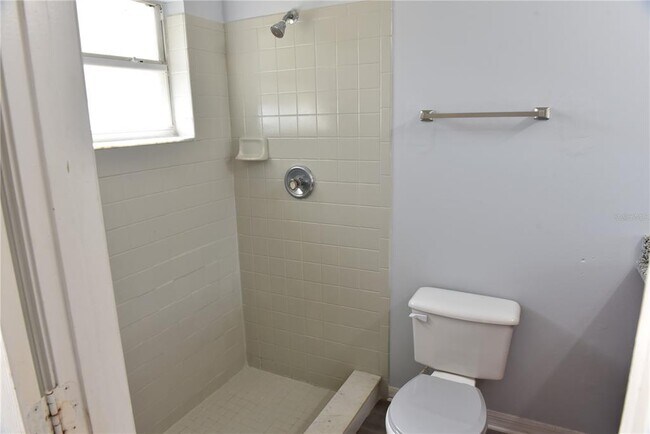 Building Photo - 271 Daniels Pointe Dr