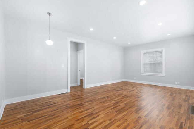 Building Photo - 620 Broadwater Ave