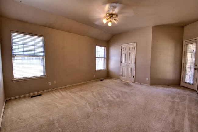 Building Photo - 15501 Arbuckle Heights