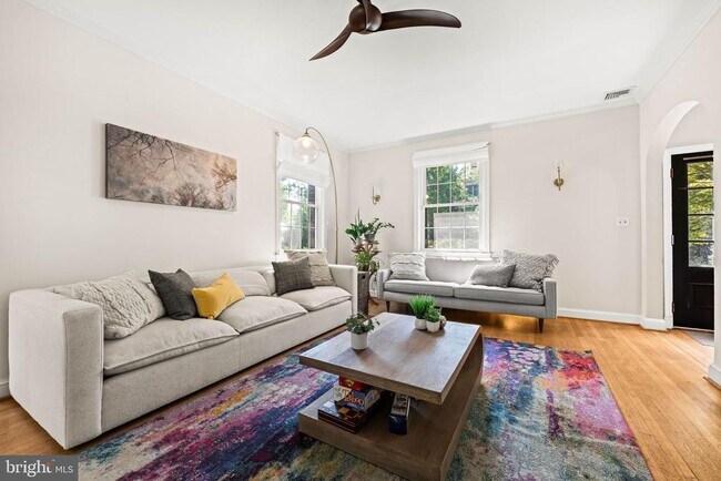 Building Photo - 1623 Jonquil St NW