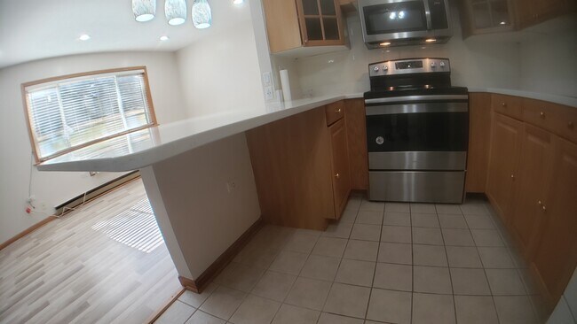 Building Photo - 1130 Dunlop Ave