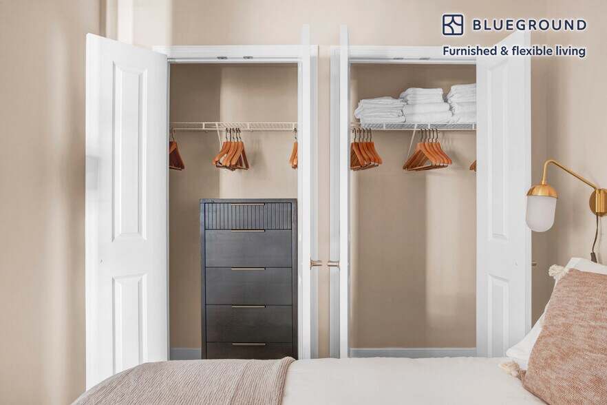 Building Photo - 425 L St NW