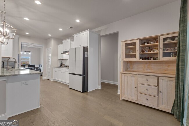 Building Photo - 21 Long Branch Trail