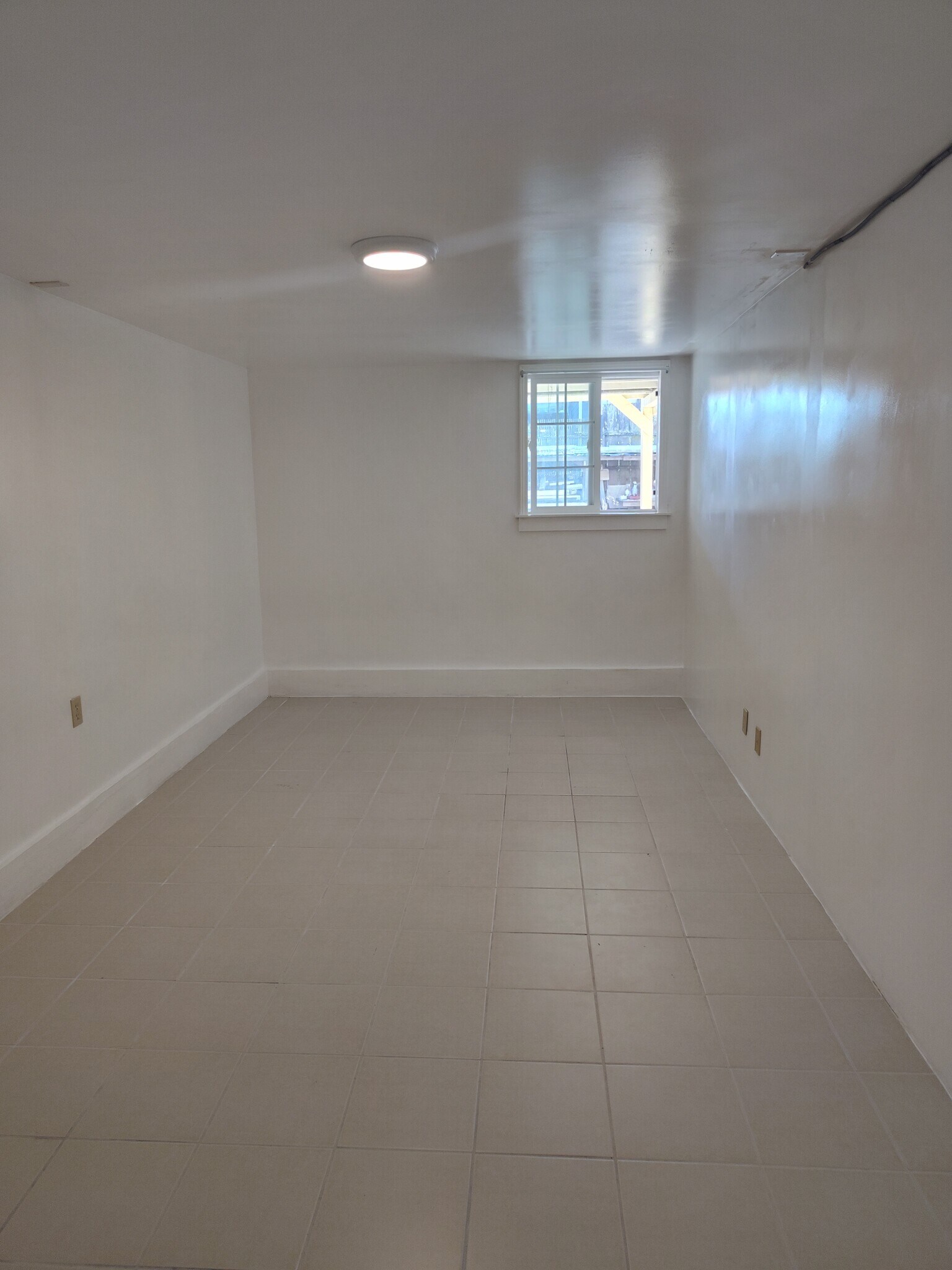 Building Photo - 253 Louisburg St