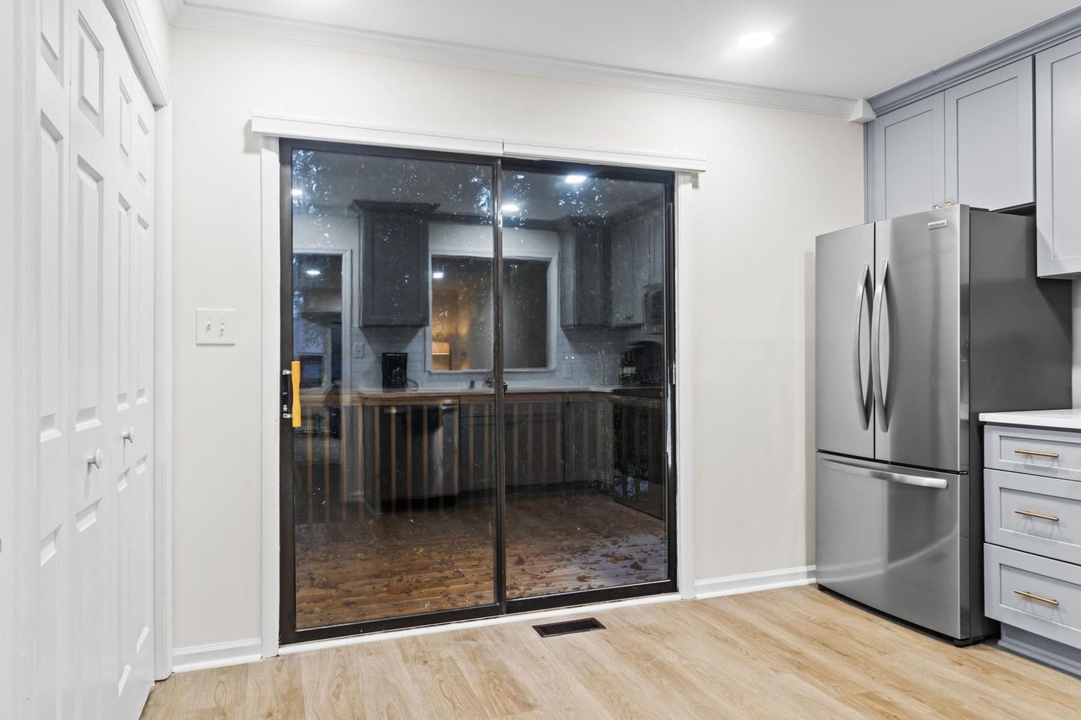 Building Photo - 170 Northview Dr