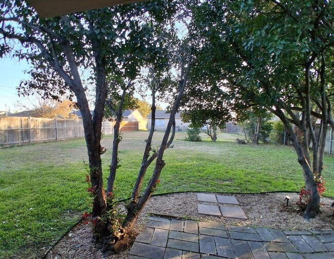 Building Photo - North Richland Hills Home on Spacious Lot!