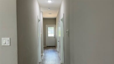 Building Photo - 24735 Waterford St