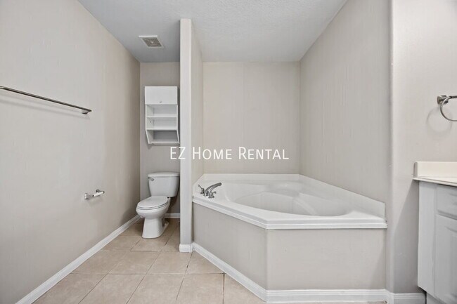 Building Photo - 16267 Silver Wing Ln