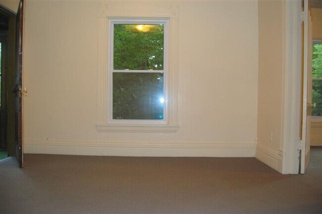 Building Photo - Energy Efficient 2 Bedroom One Block From ...