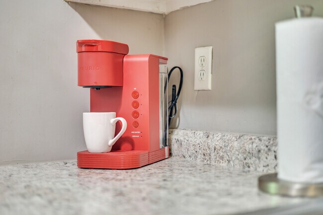 Building Photo - 2160 Lenox Rd NE