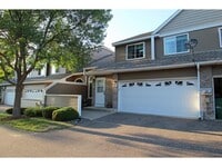 Building Photo - 207 Primrose Ct