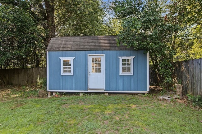 Building Photo - 2935 Arcadia Dr