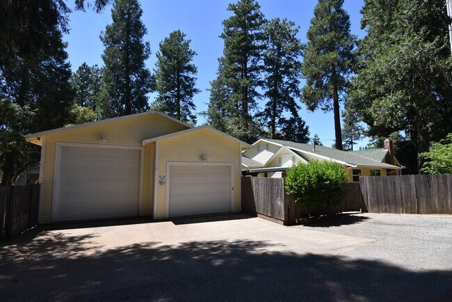 Building Photo - 13233 Ridge Rd