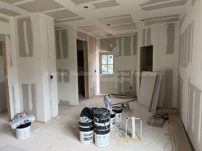 Building Photo - 1203 Fern St