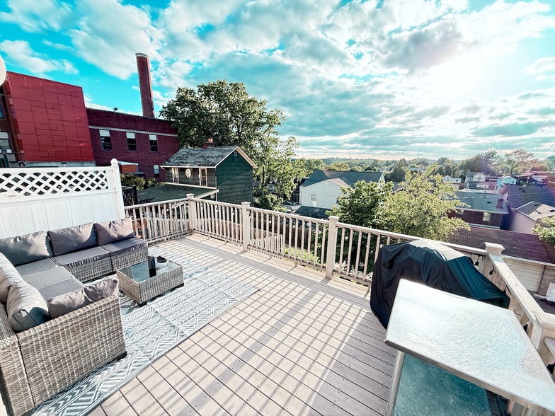 Building Photo - 140 Cohassett St