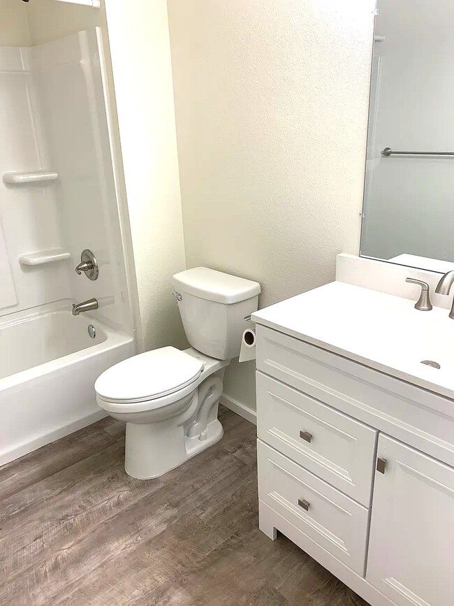 Building Photo - 3107 L St