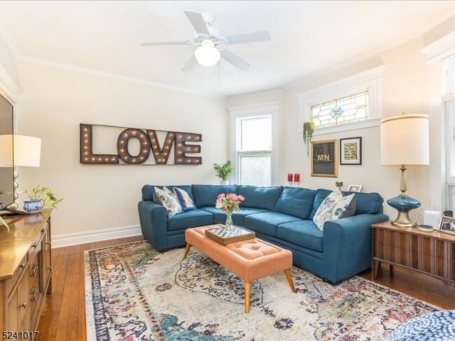 Building Photo - 190 Hillside Ave