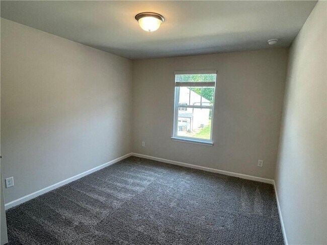Building Photo - 128 Longleaf St