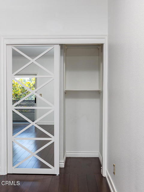 Building Photo - 300 N El Molino Ave