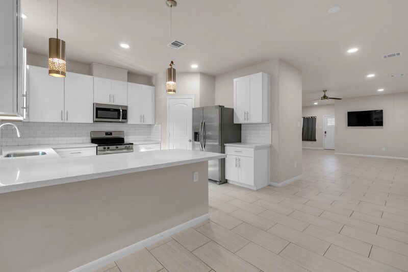 Building Photo - 110 Turner St