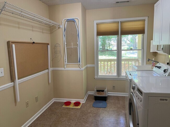 Building Photo - Lowcountry Style Home in Hilton Head Plantation- Unfurnished