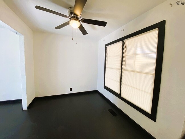 Building Photo - 309 Rockwood Dr