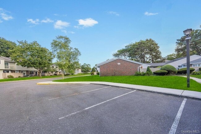 Building Photo - 234A Springmeadow Dr