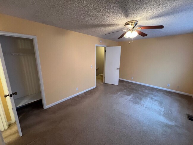 Building Photo - Old Hickory / Nolensville Rd 3bed 2.5 bath