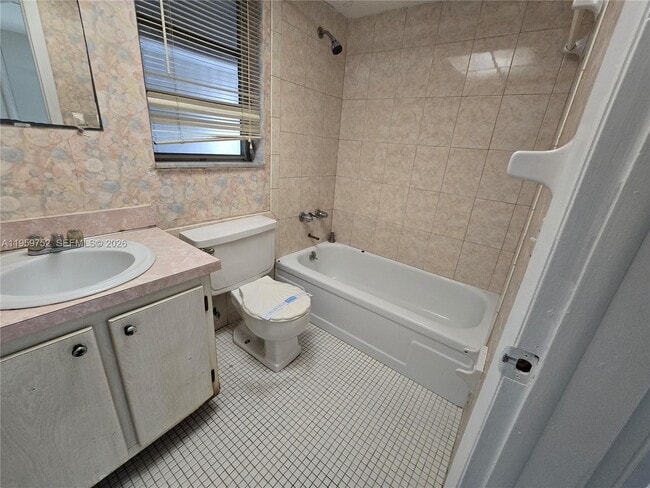 Building Photo - 1711 NW 46th Ave