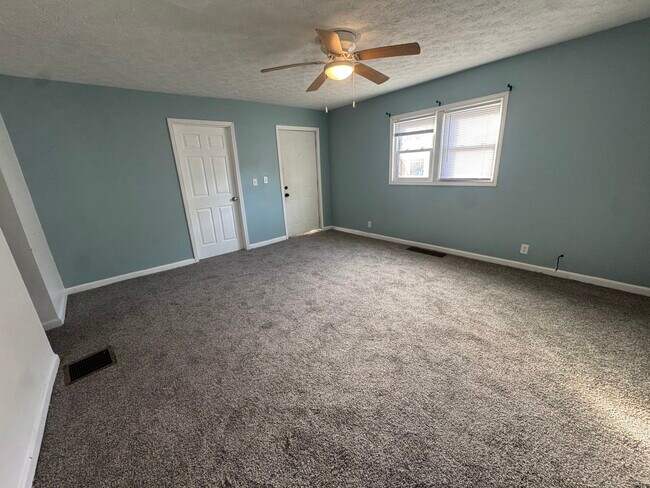 Building Photo - 1805 N Wabash Ave