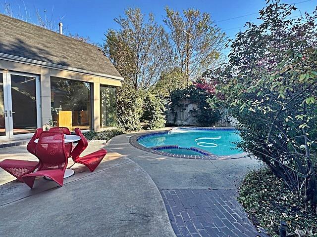 Building Photo - 1710 Dorchester Dr