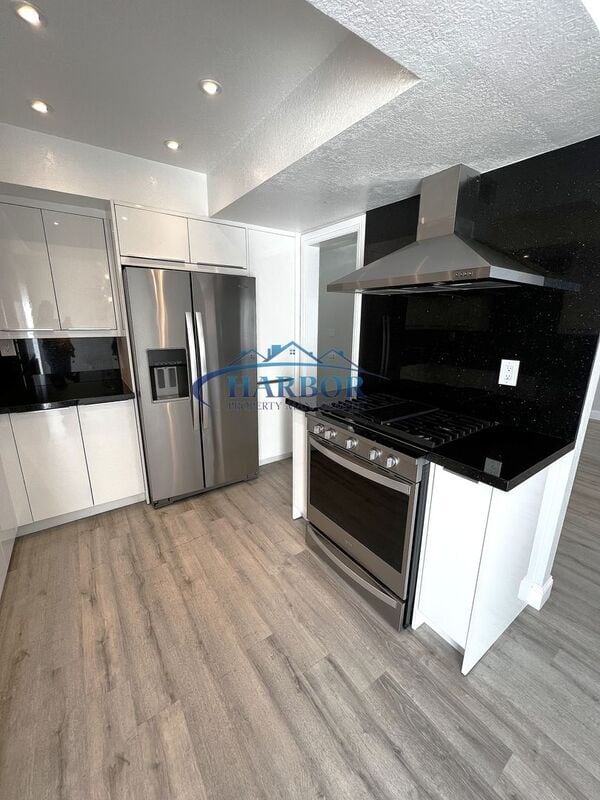 Building Photo - 1166 W 22nd St