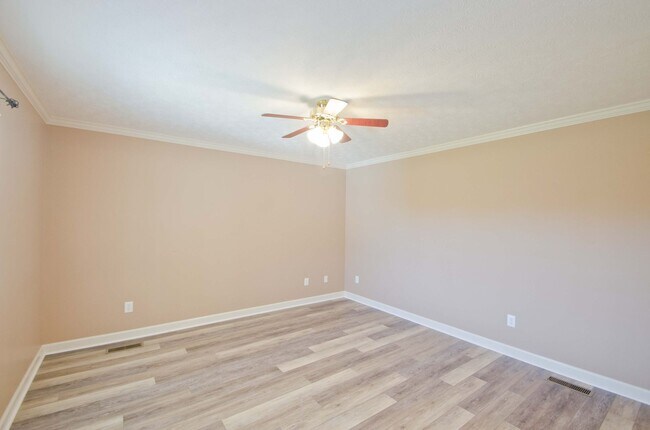 Building Photo - Lovely 3 bed 2 bath in East Limestone minutes to Athens!