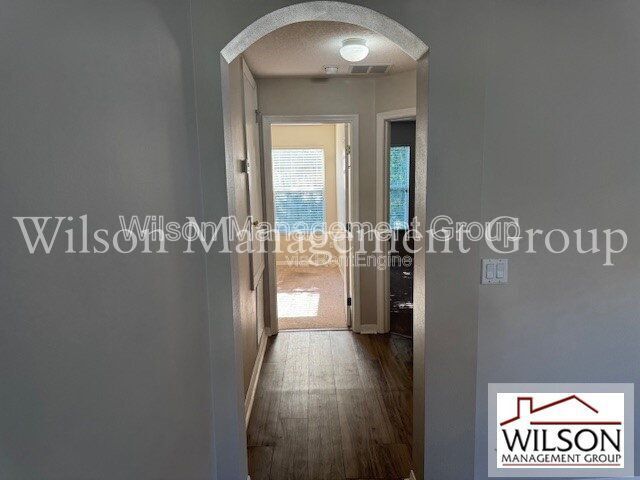 Building Photo - 1232 Willow Branch Dr