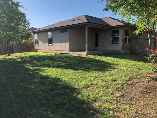 Building Photo - 229 Killian Loop