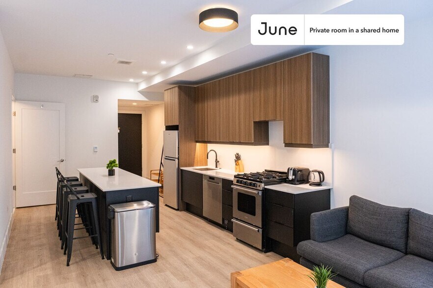 Building Photo - Room in Shared 4 bed/2 bath home in Dupont Circle