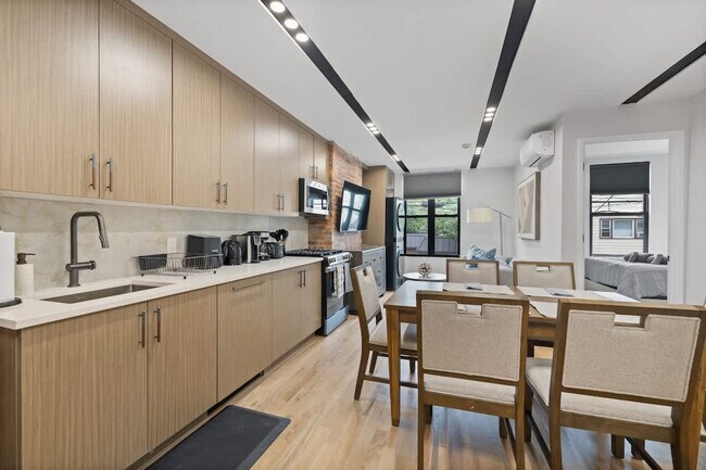 Building Photo - 115 Franklin St