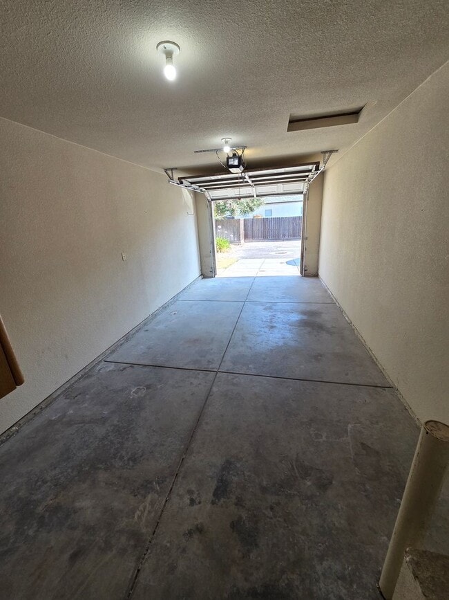 Building Photo - NA360-Bachan, David