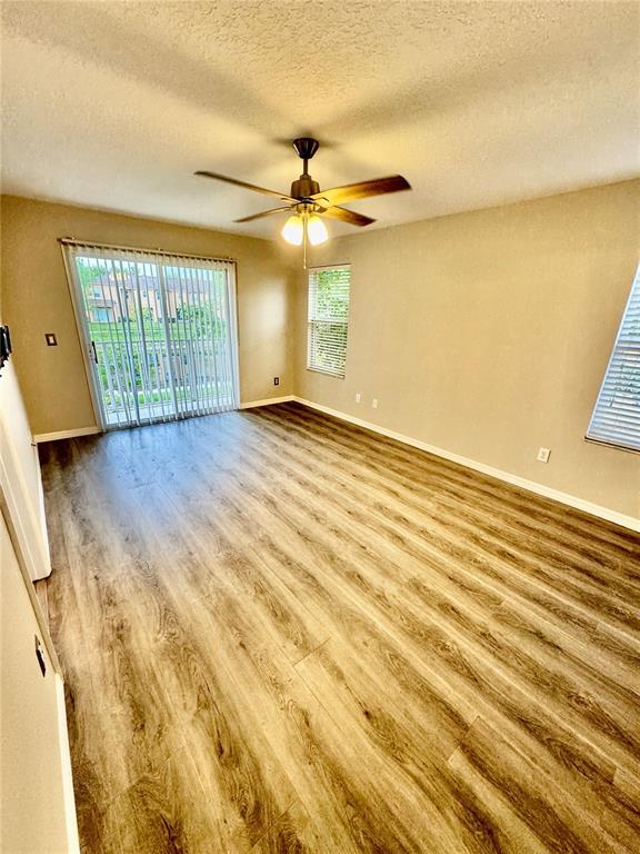 Building Photo - 1161 Long Oak Way